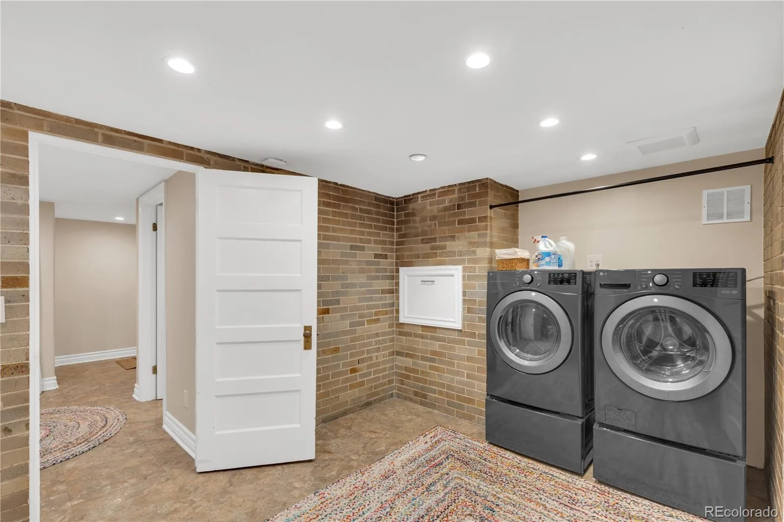 520 Colorado Boulevard Denver CO 80206 MLS #REC2397076 06182026232324 1600 37