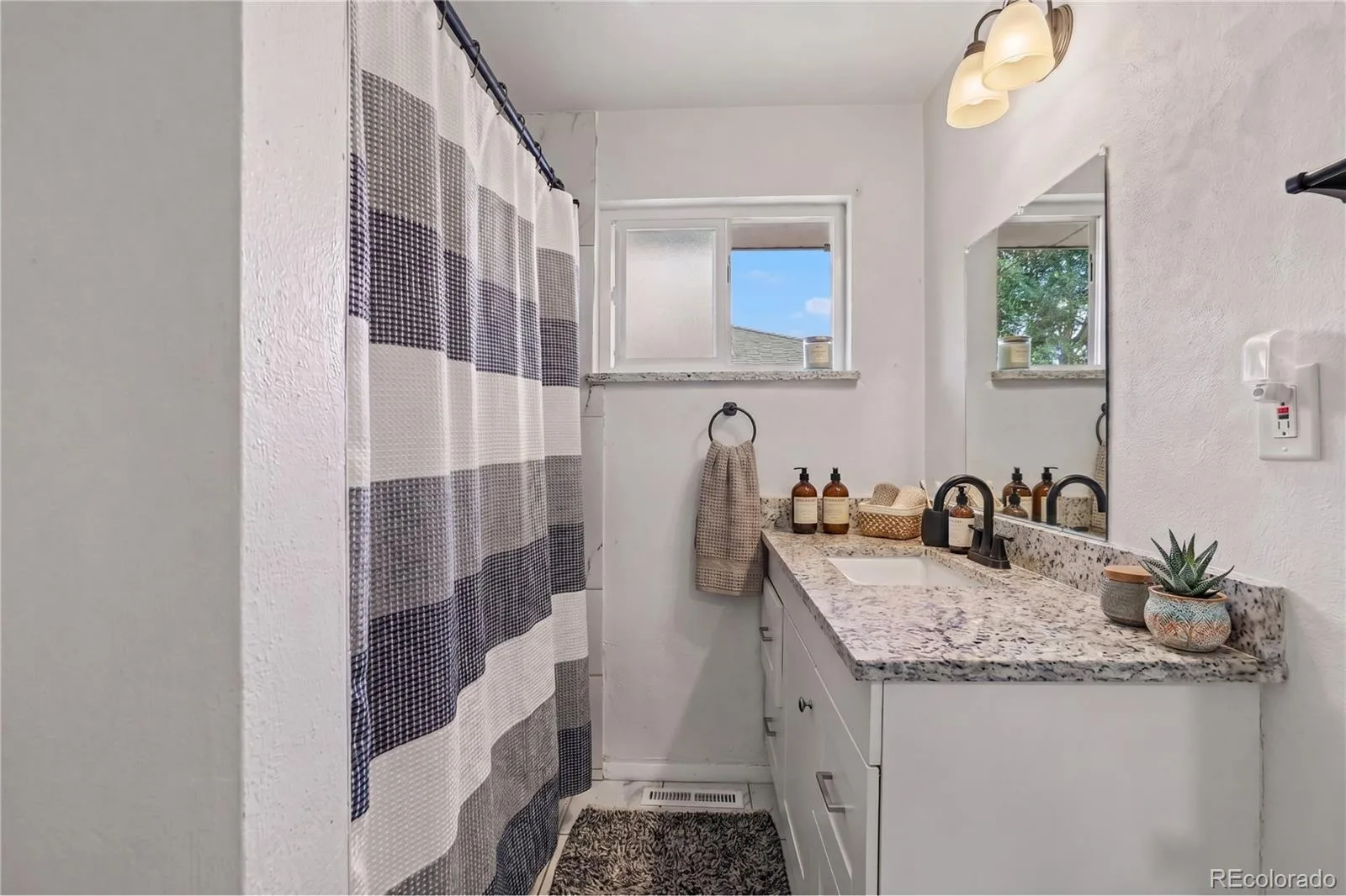 10 Teller Street Denver CO 80226 | MLS #REC2398019 08192026031539 1600 5