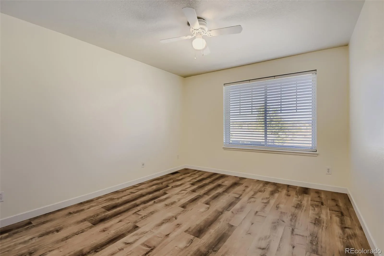 10805 Hickory Ridge Street Highlands Ranch CO 80126 | MLS #REC2399154 07242026234552 1600 26