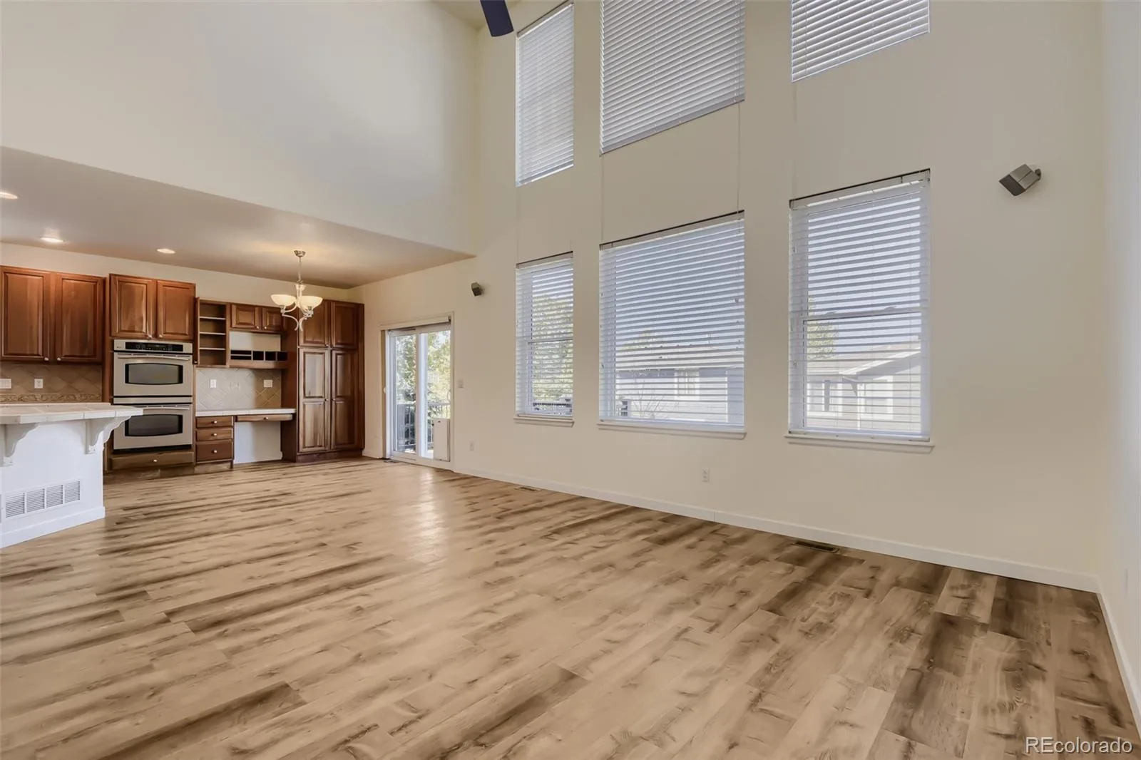 10805 Hickory Ridge Street Highlands Ranch CO 80126 | MLS #REC2399154 07242026234552 1600 7