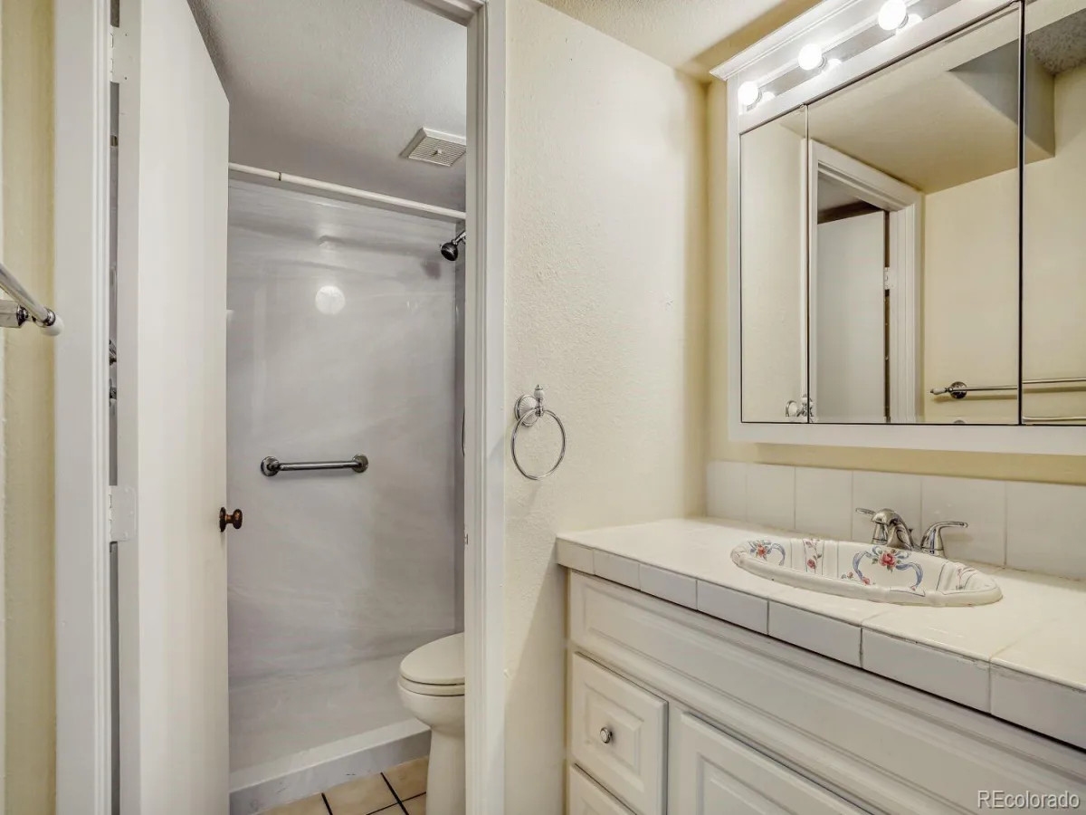2 Adams Street #303 Denver CO 80206 | MLS #REC2399369 09232026221355 1200 11