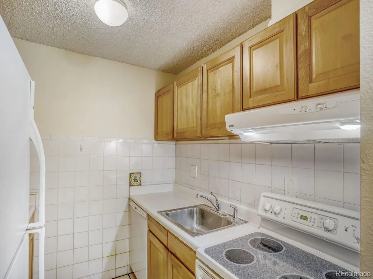 2 Adams Street #303 Denver CO 80206 | MLS #REC2399369 09232026221355 1200 7