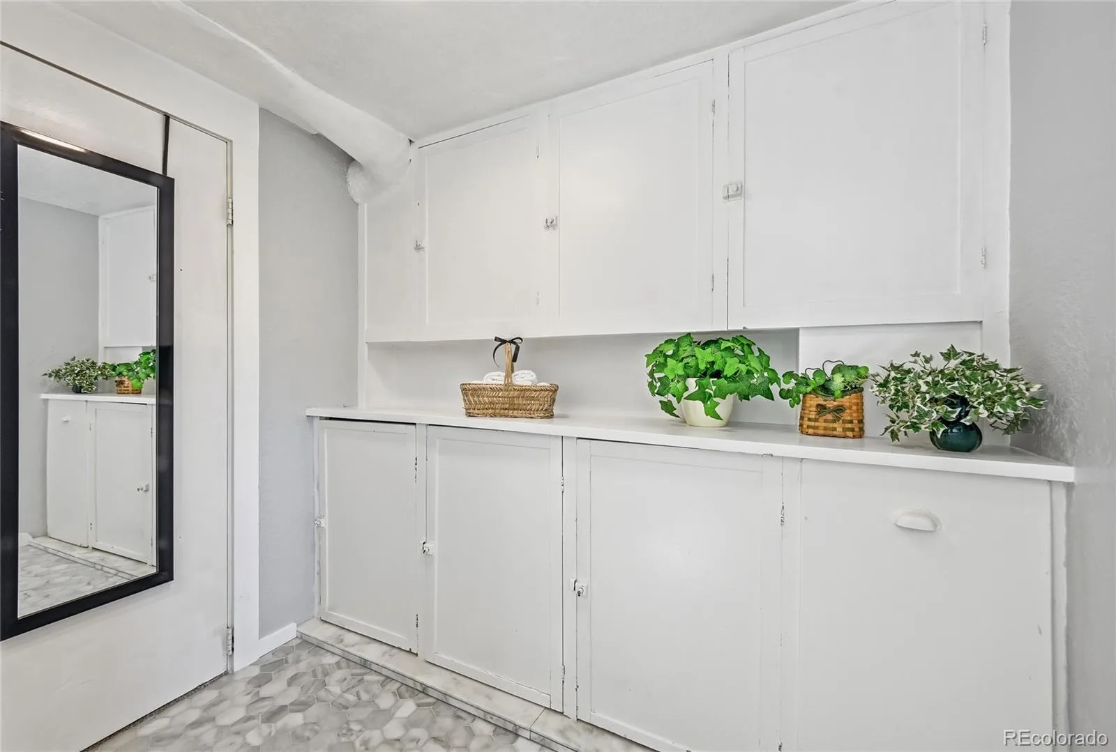 3022 S Acoma Street Englewood CO 80110 | MLS #REC2399951 08122026190149 1600 25