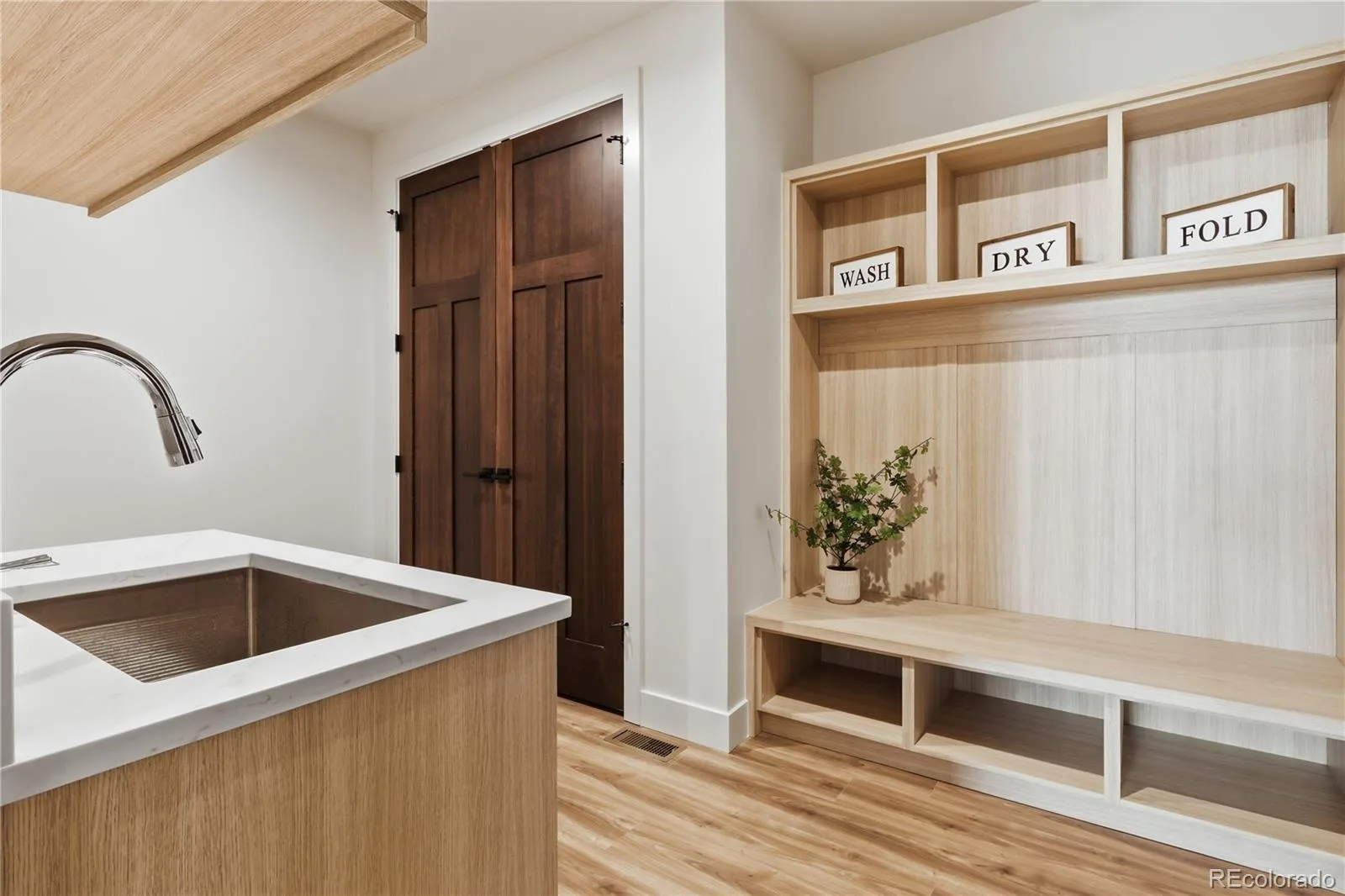 10201 Inspiration Drive Parker CO 80138 | MLS #REC2401146 08112026172931 1600 25