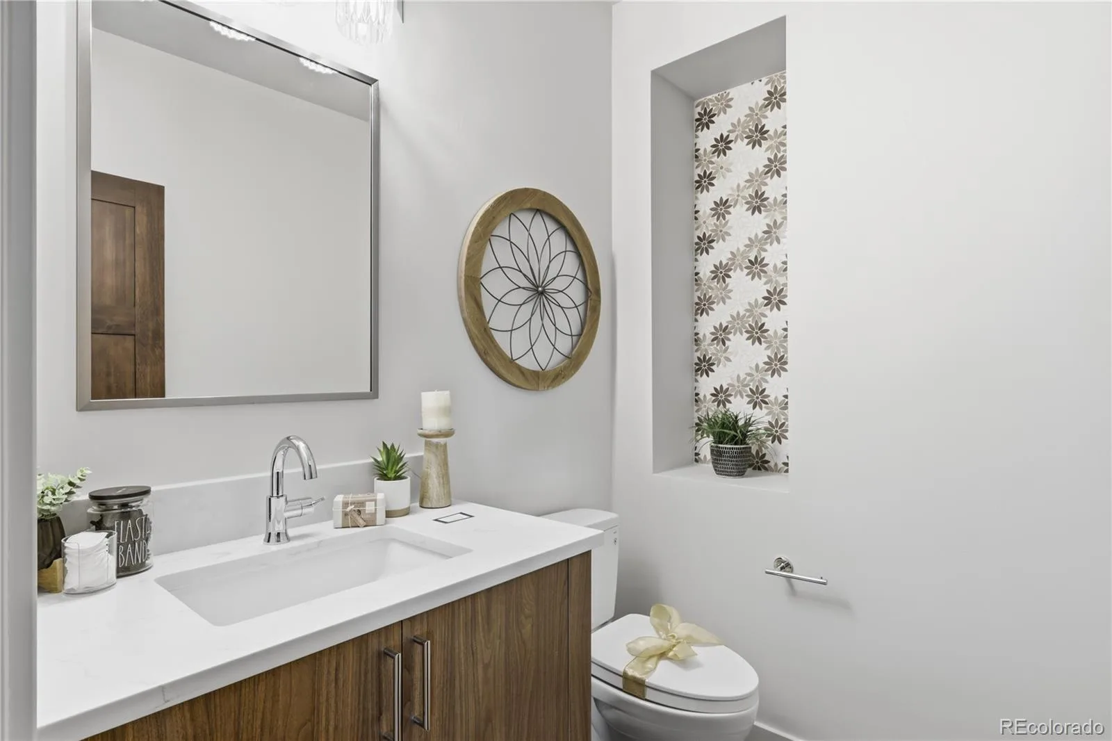 10201 Inspiration Drive Parker CO 80138 | MLS #REC2401146 08112026172931 1600 36