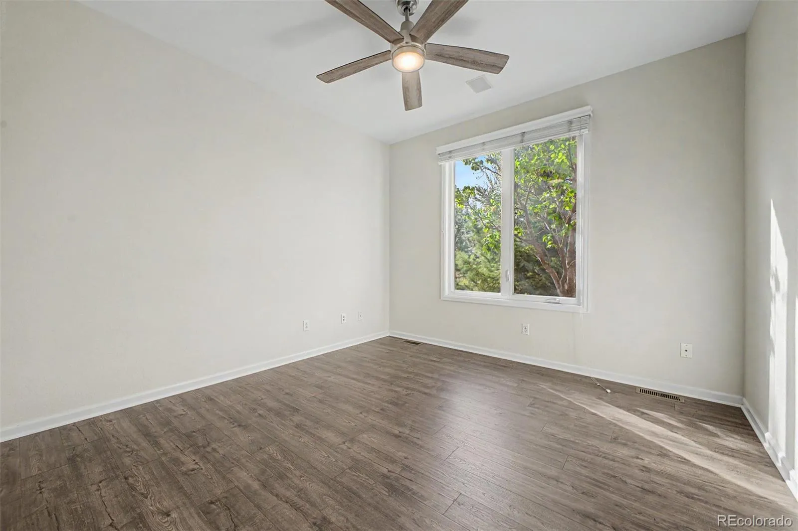 16131 E Lake Drive Aurora CO 80016 MLS #REC2401187 04242026143739 1600 20