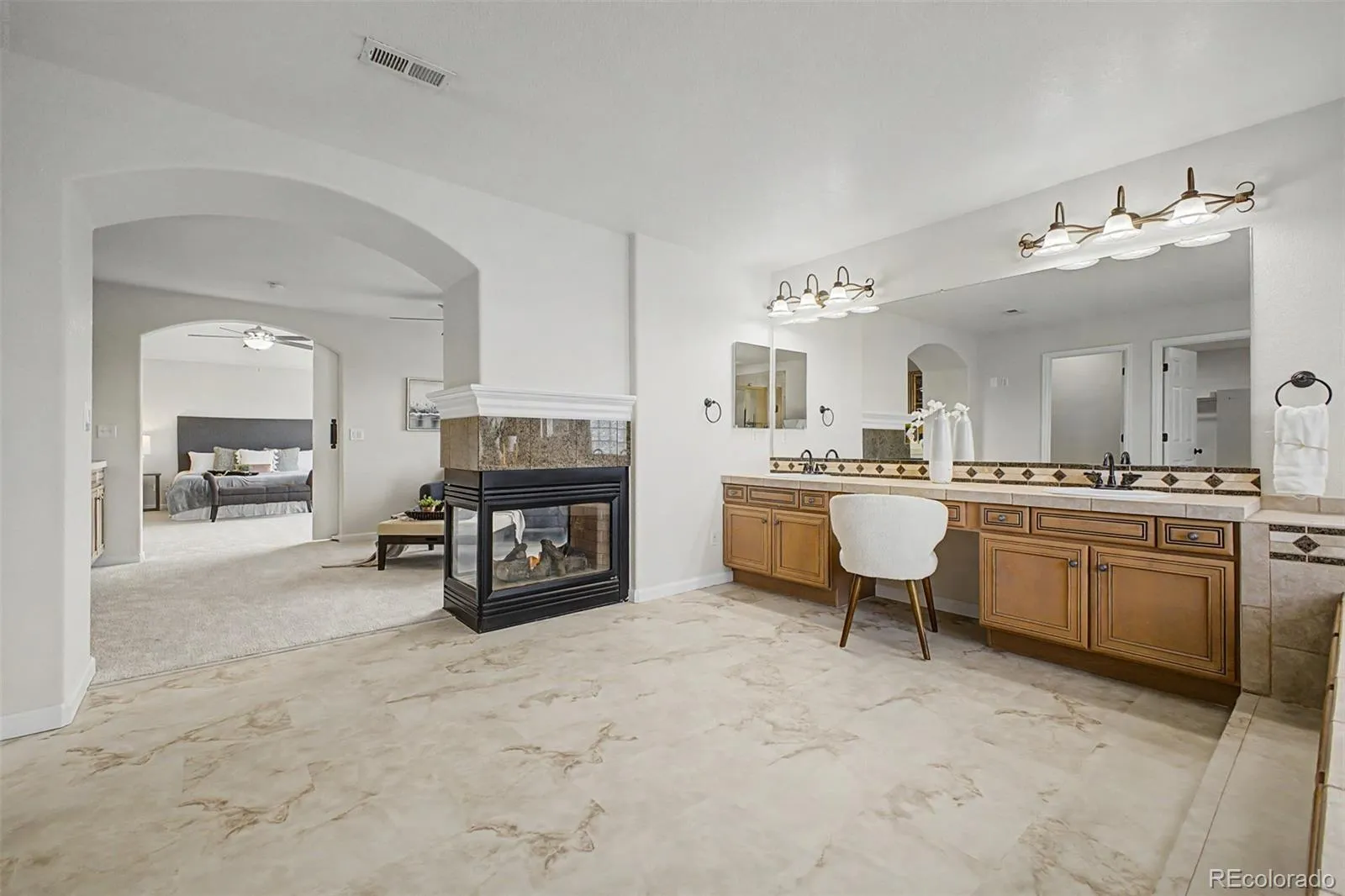 16131 E Lake Drive Aurora CO 80016 MLS #REC2401187 04242026143739 1600 30