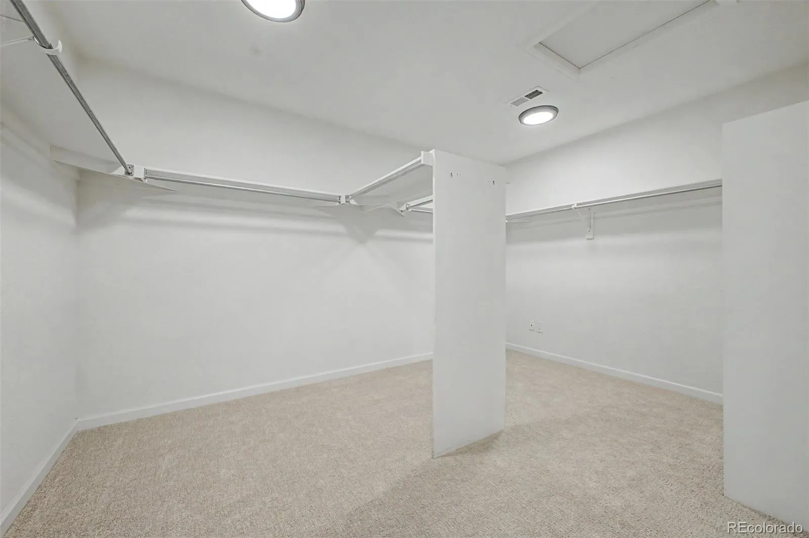 16131 E Lake Drive Aurora CO 80016 MLS #REC2401187 04242026143739 1600 31