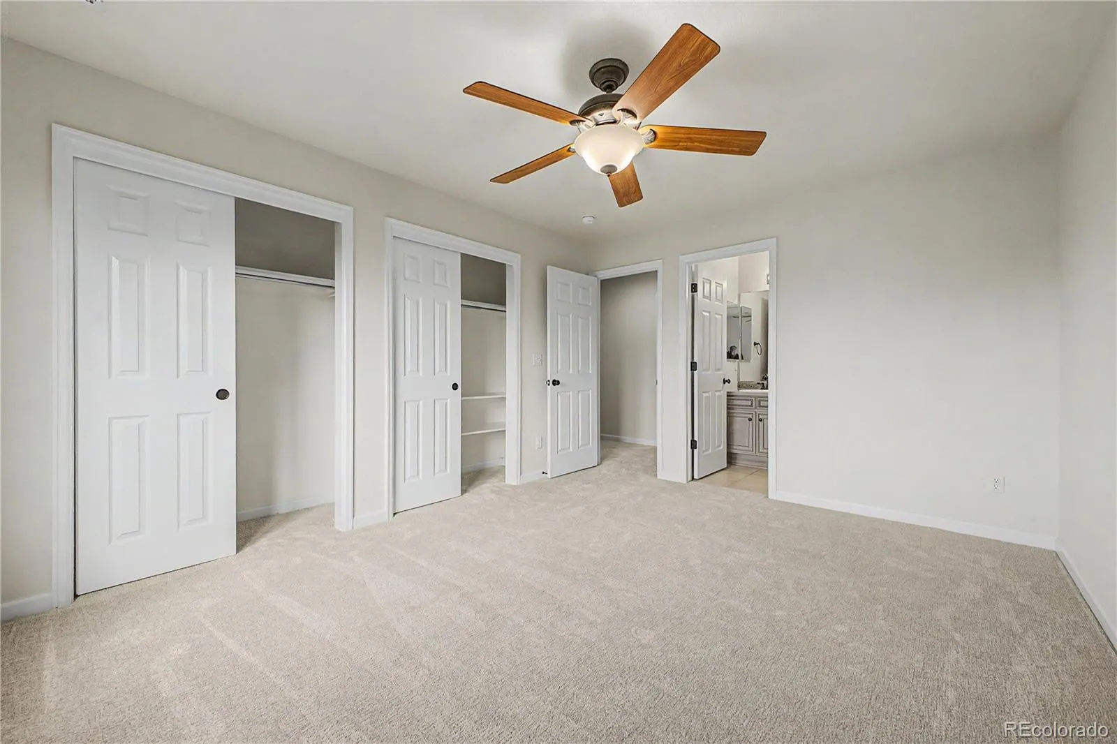 16131 E Lake Drive Aurora CO 80016 MLS #REC2401187 04242026143739 1600 32