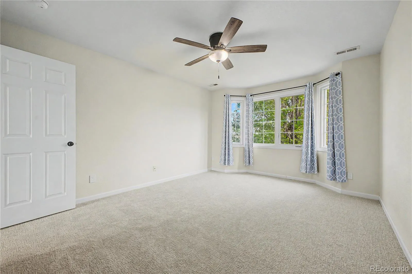 16131 E Lake Drive Aurora CO 80016 MLS #REC2401187 04242026143739 1600 37