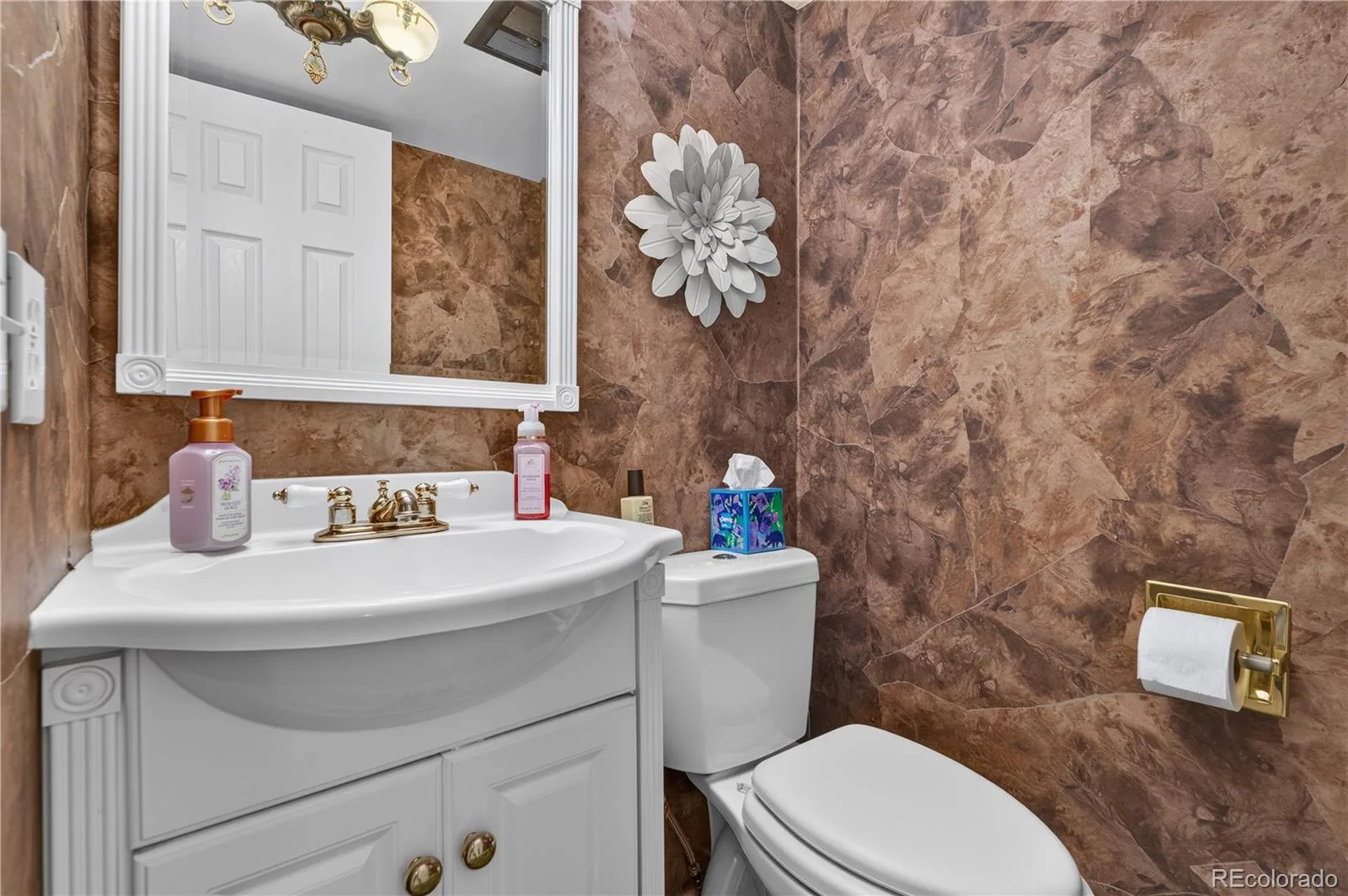 6371 E Dickenson Place Denver CO 80222 | MLS #REC2401480 08212026153033 1600 15