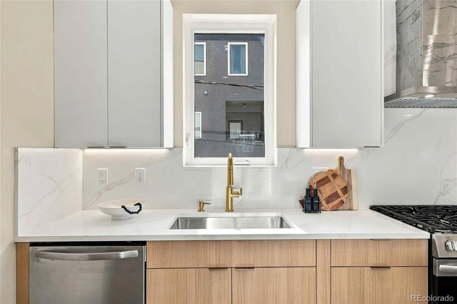 1240 E 35th Avenue Denver CO 80205 | MLS #REC2402948 10142026001743 1600 12