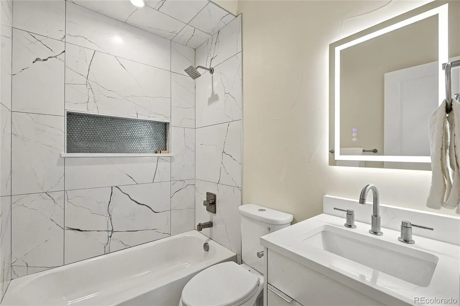 1240 E 35th Avenue Denver CO 80205 | MLS #REC2402948 10142026001743 1600 28