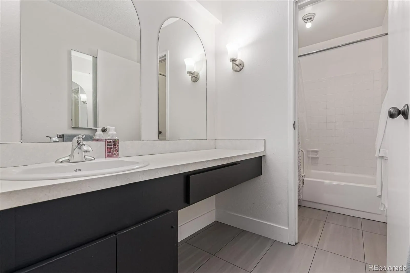 6455 E Bates Avenue #4-105 Denver CO 80222 MLS #REC2407731 04282026171834 1600 21