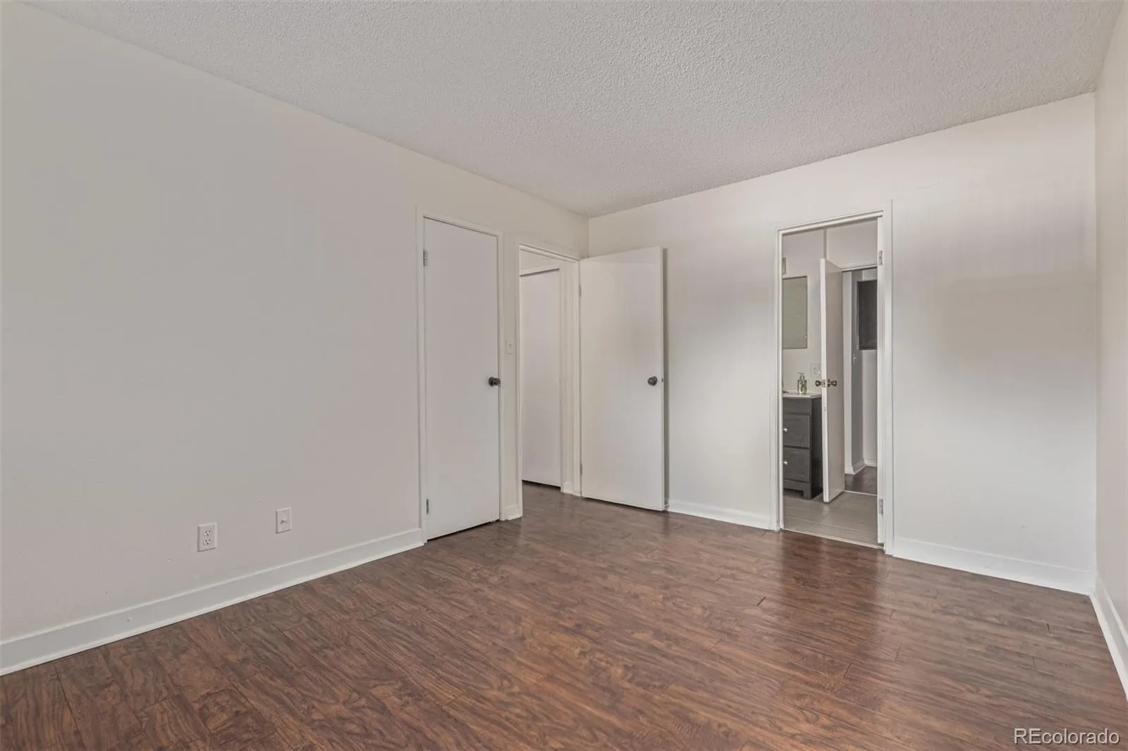 6455 E Bates Avenue #4-105 Denver CO 80222 MLS #REC2407731 04282026171834 1600 28
