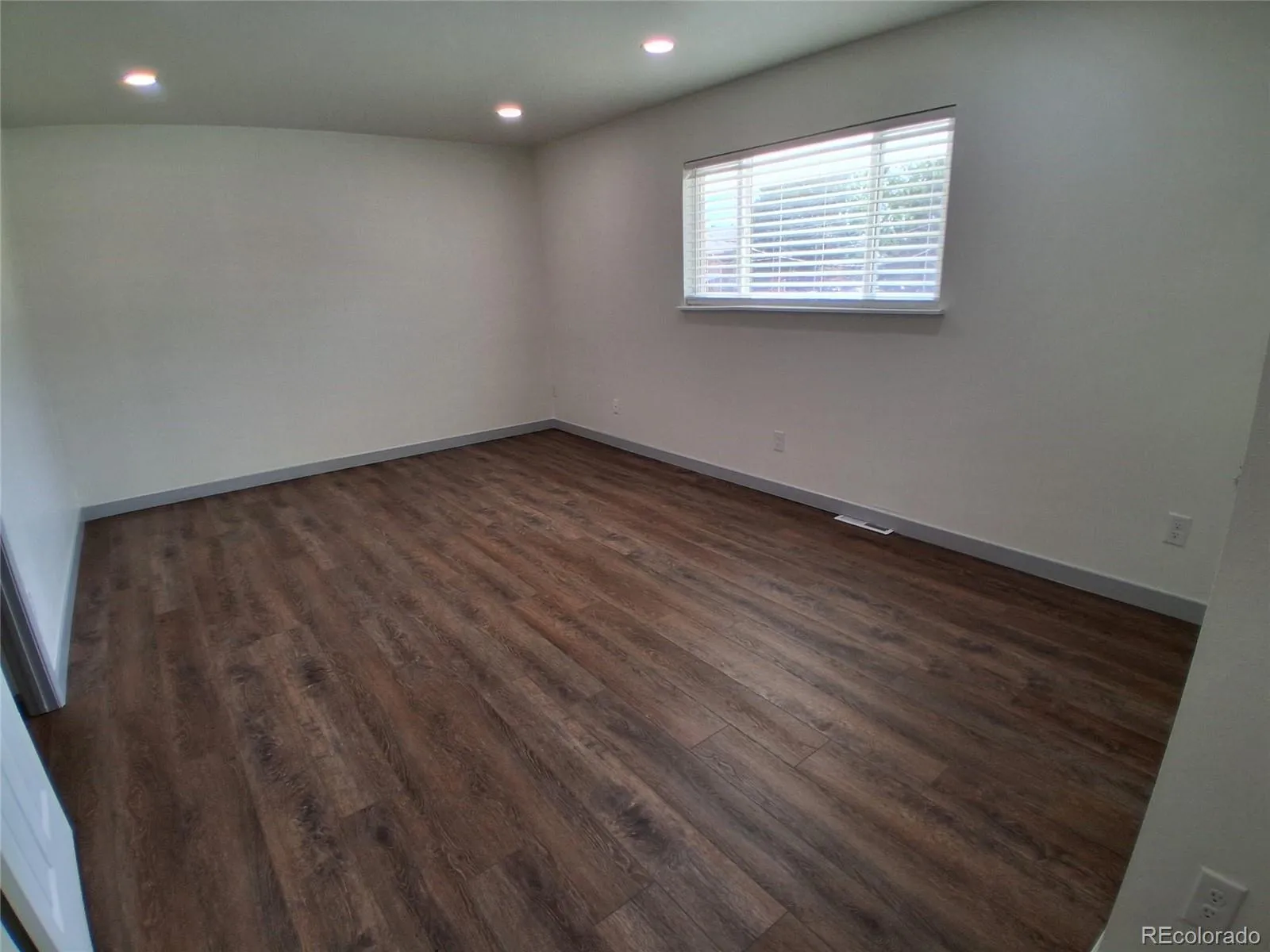 9080 E Nassau Avenue Denver CO 80237 MLS #REC2408229 04272026233608 1600 13