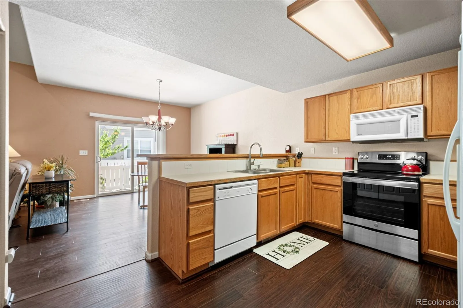 15555 E 40th Avenue #110 Denver CO 80239 | MLS #REC2411713 06202026195502 1600 10