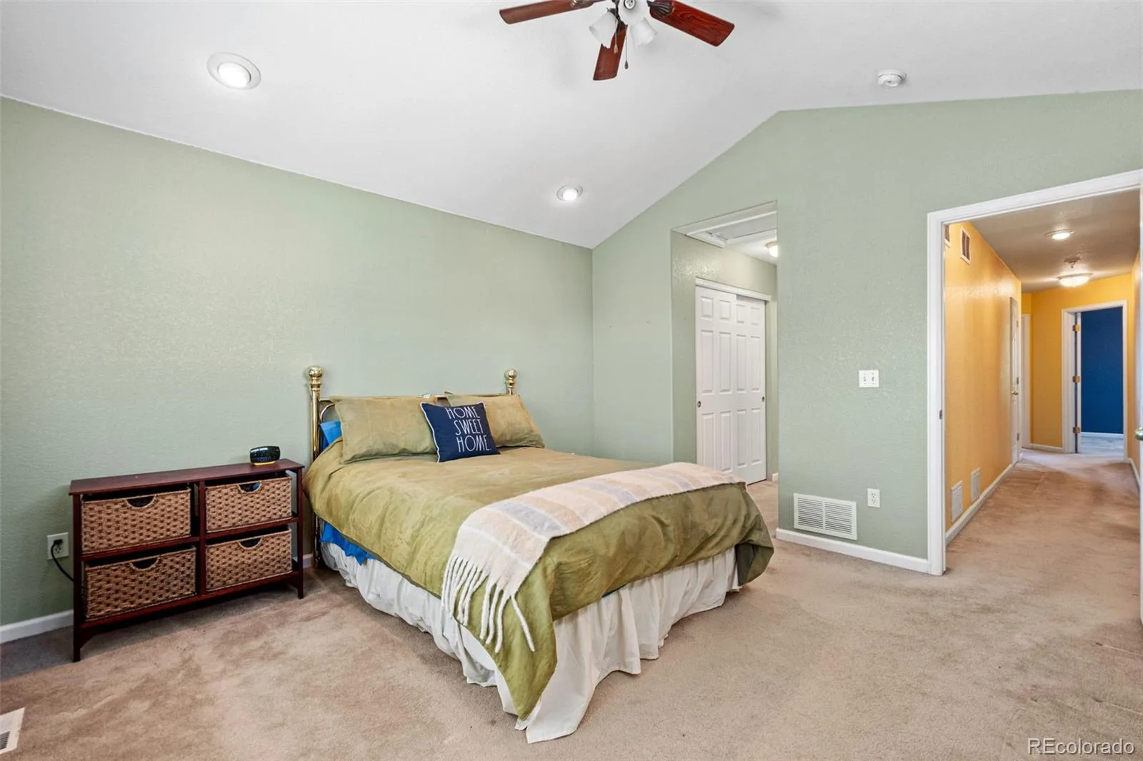 15555 E 40th Avenue #110 Denver CO 80239 | MLS #REC2411713 06202026195502 1600 15