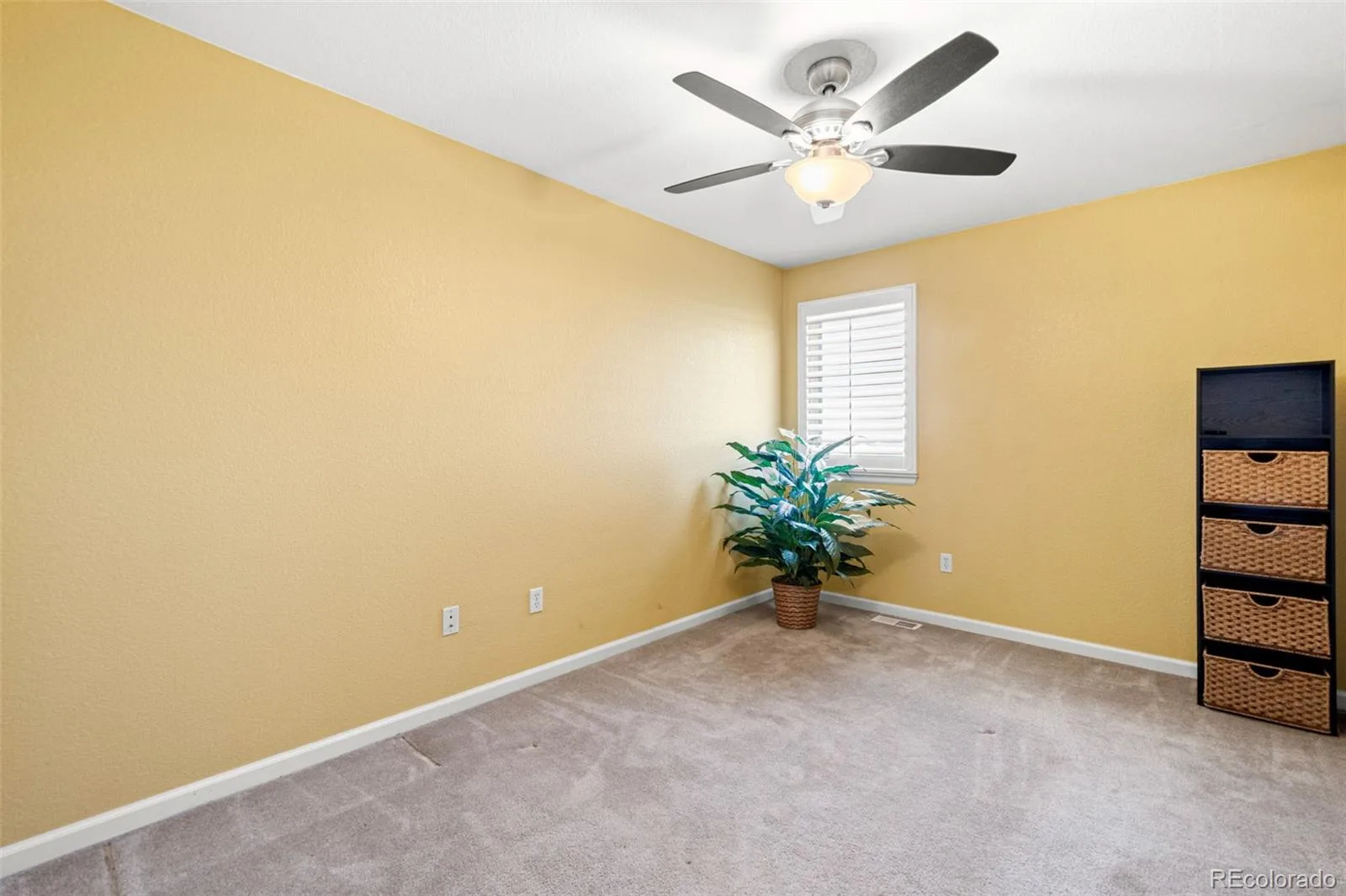 15555 E 40th Avenue #110 Denver CO 80239 | MLS #REC2411713 06202026195502 1600 21