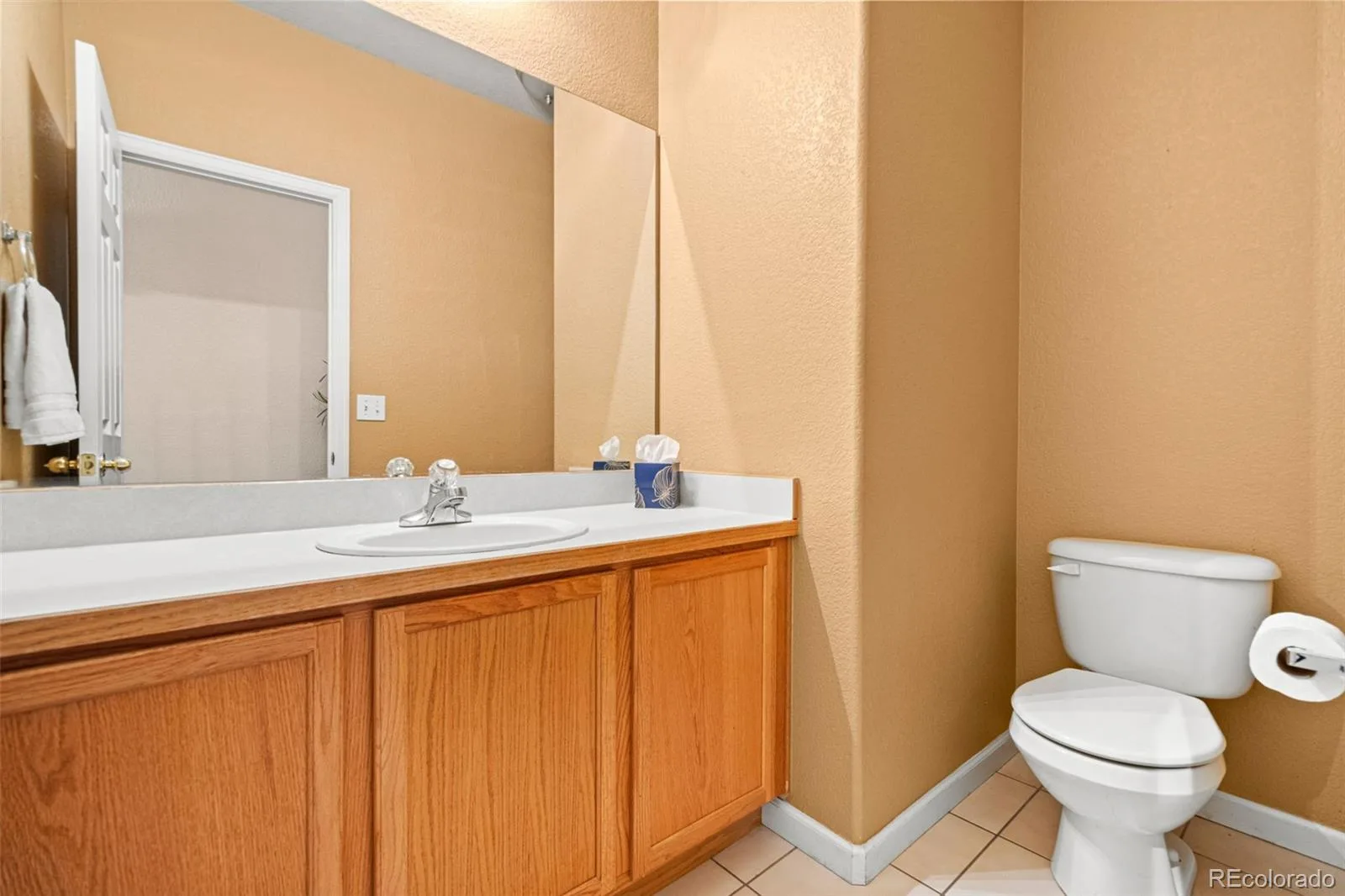 15555 E 40th Avenue #110 Denver CO 80239 | MLS #REC2411713 06202026195502 1600 5