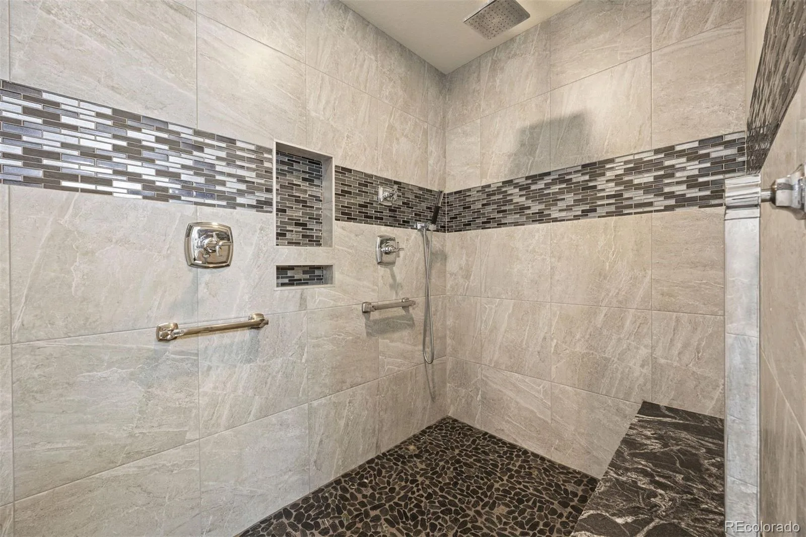3044 Elk Canyon Circle Sedalia CO 80135 | MLS #REC2413047 06242026225402 1600 40