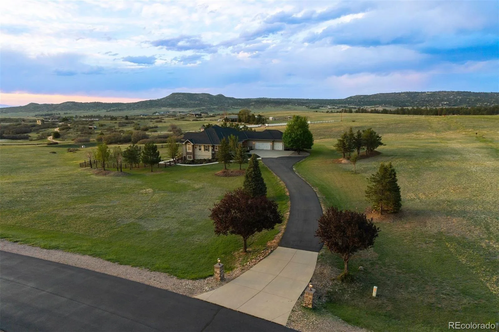 3044 Elk Canyon Circle Sedalia CO 80135 | MLS #REC2413047 06242026225402 1600 45