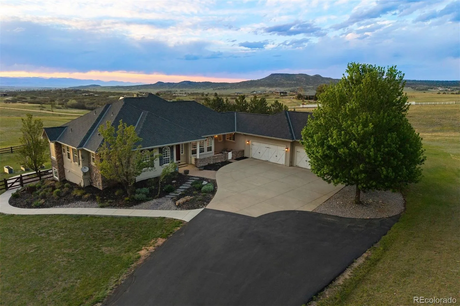 3044 Elk Canyon Circle Sedalia CO 80135 | MLS #REC2413047 06242026225402 1600 48