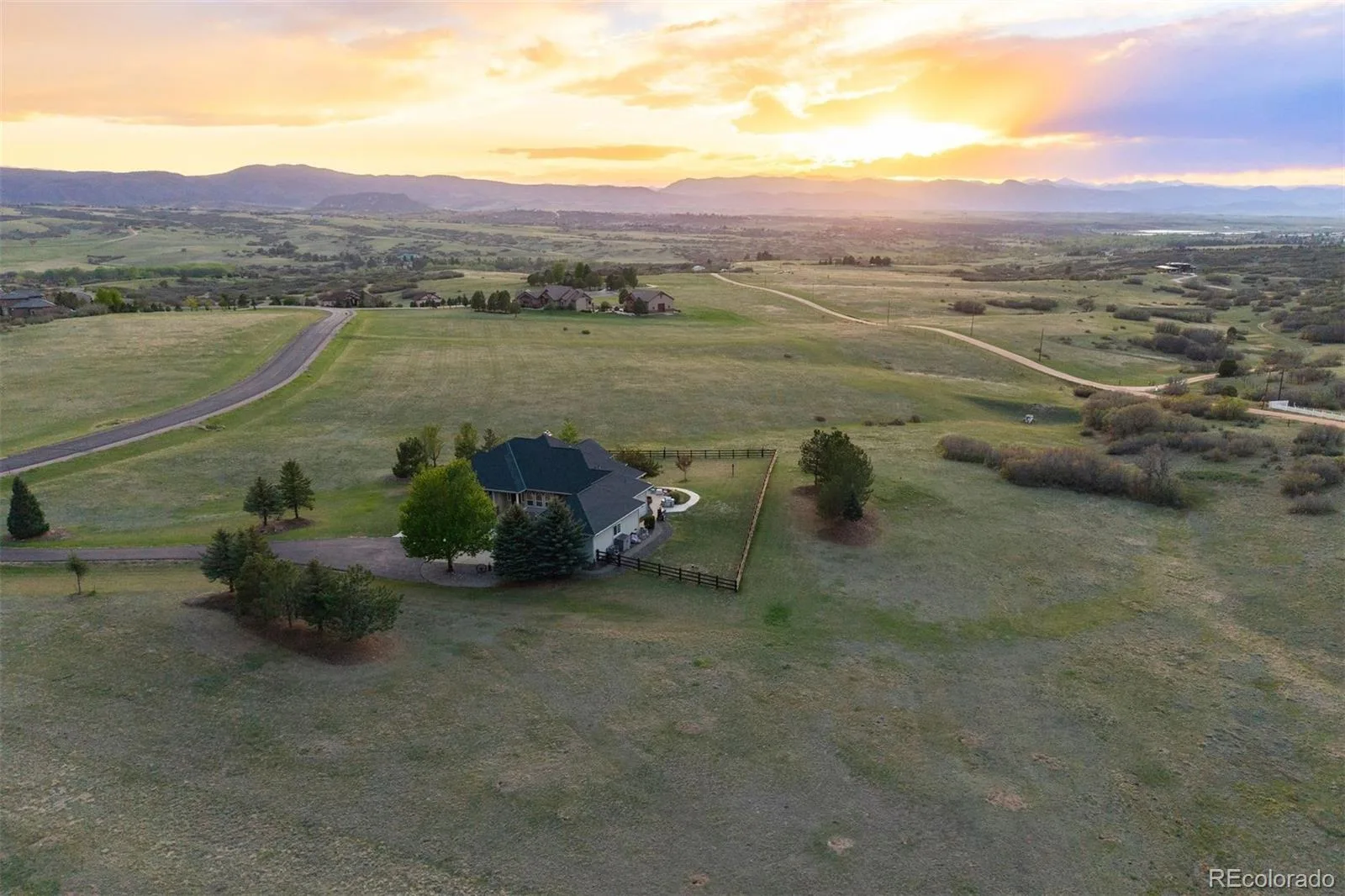 3044 Elk Canyon Circle Sedalia CO 80135 | MLS #REC2413047 06242026225402 1600 49