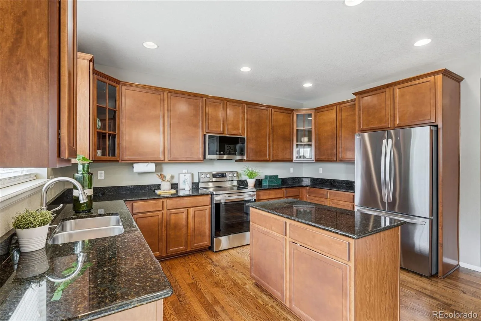 26009 E Frost Circle Aurora CO 80016 MLS #REC2414289 04162026173218 1600 10