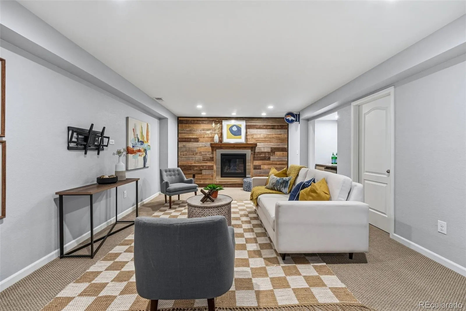 26009 E Frost Circle Aurora CO 80016 MLS #REC2414289 04162026173218 1600 28