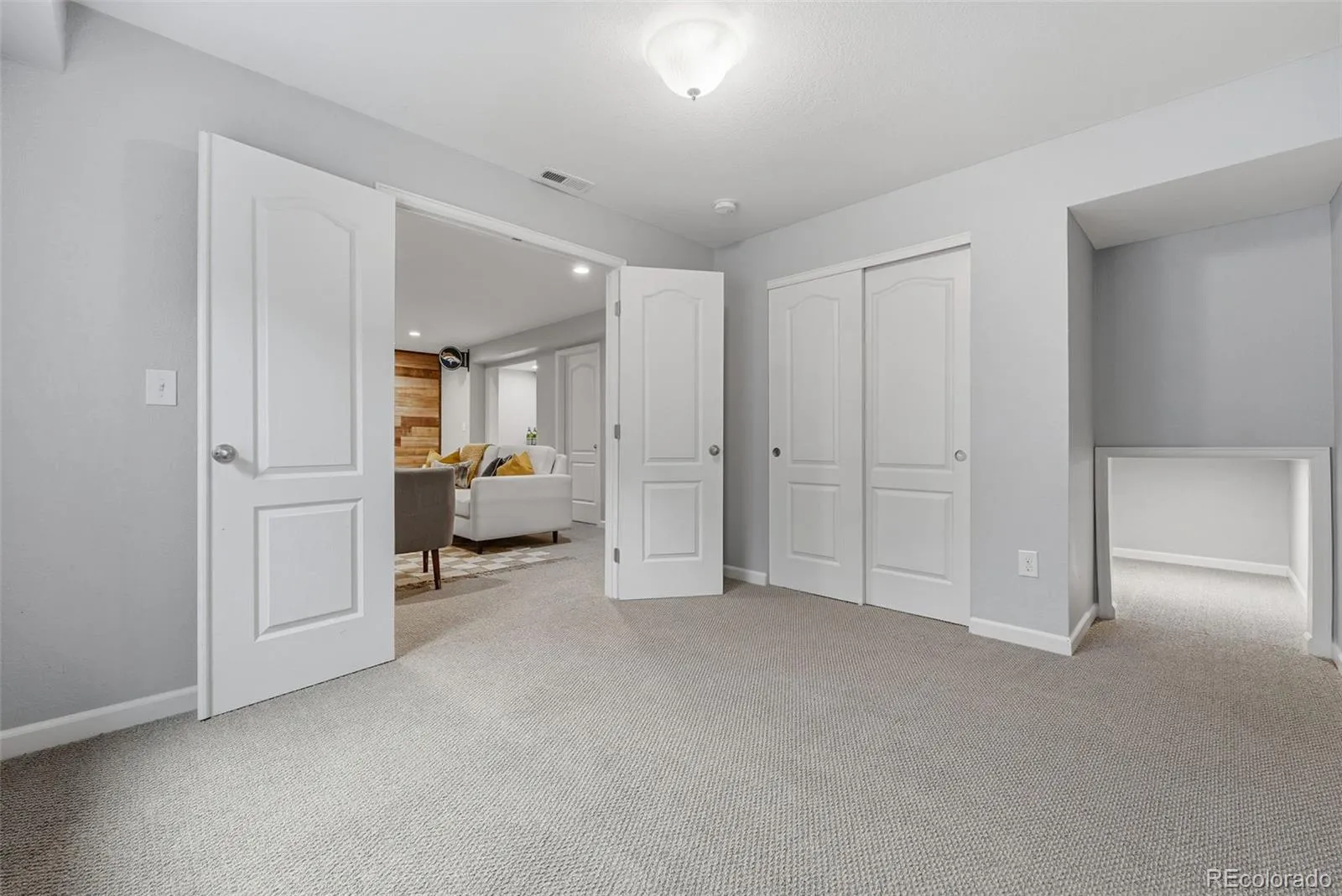 26009 E Frost Circle Aurora CO 80016 MLS #REC2414289 04162026173218 1600 29