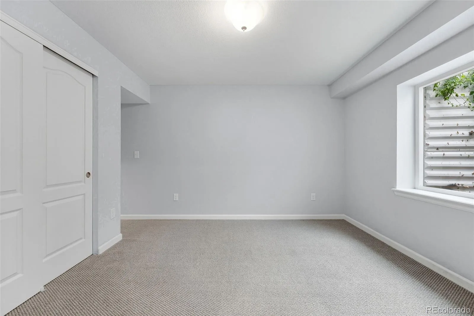 26009 E Frost Circle Aurora CO 80016 MLS #REC2414289 04162026173218 1600 30