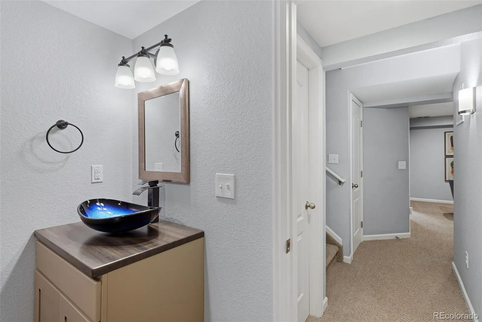 26009 E Frost Circle Aurora CO 80016 MLS #REC2414289 04162026173218 1600 32