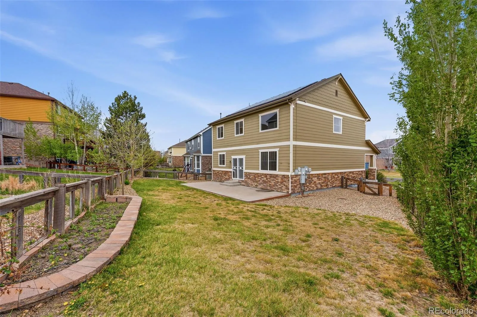 26009 E Frost Circle Aurora CO 80016 MLS #REC2414289 04162026173218 1600 35