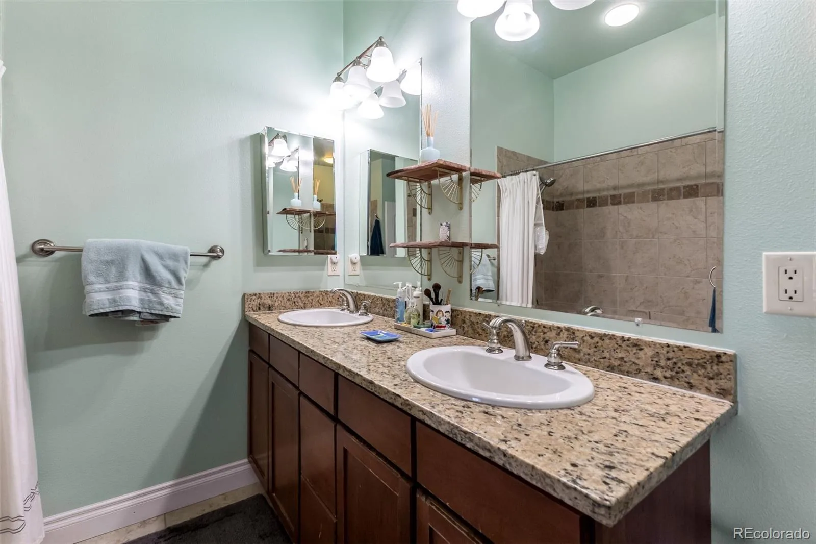 1700 N Emerson Street #411 Denver CO 80218 MLS #REC2415581 06092026193803 1600 7