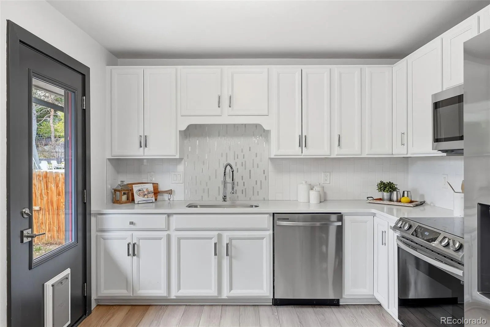 04092026002647 1600 11