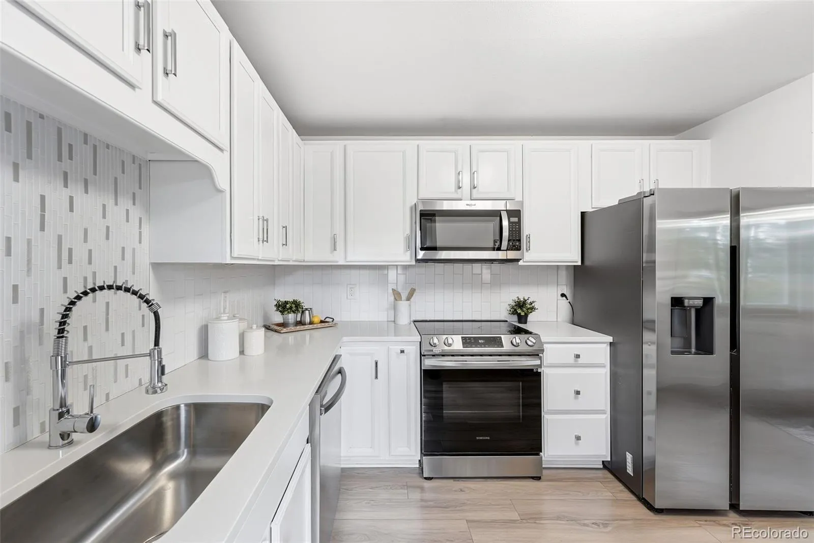 04092026002647 1600 13