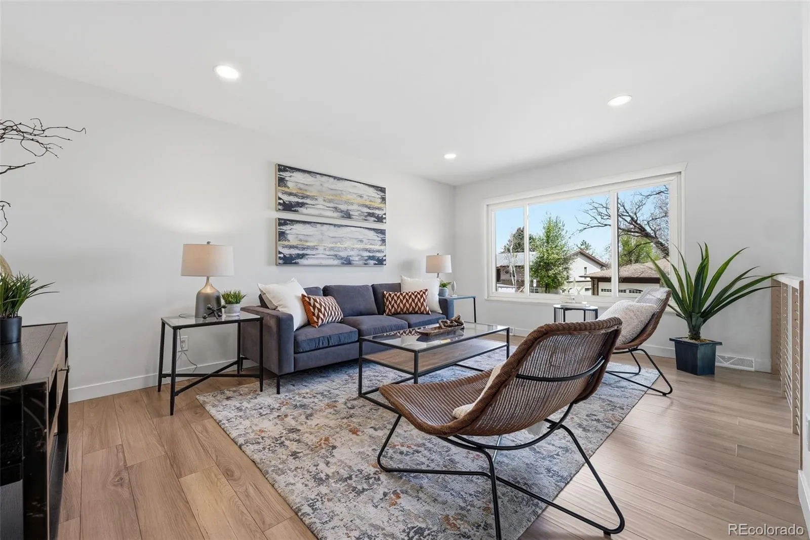 04092026002647 1600 5