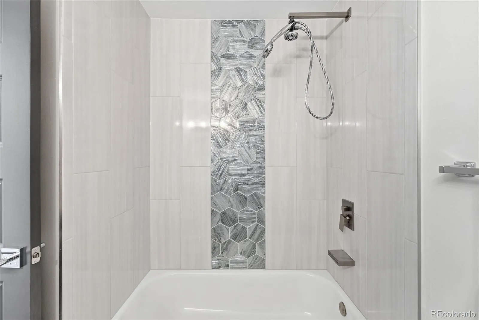 12558 W Arizona Place Lakewood CO 80228 MLS #REC2418178 05182026182650 1600 18