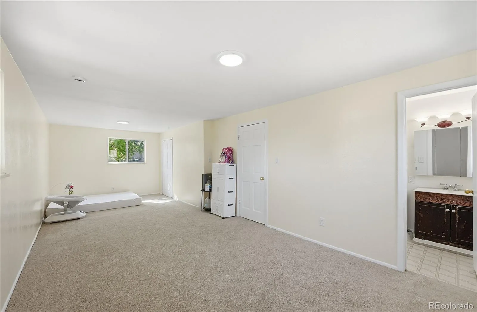 994 S Victor Way Aurora CO 80012 MLS #REC2421588 04172026140945 1600 10