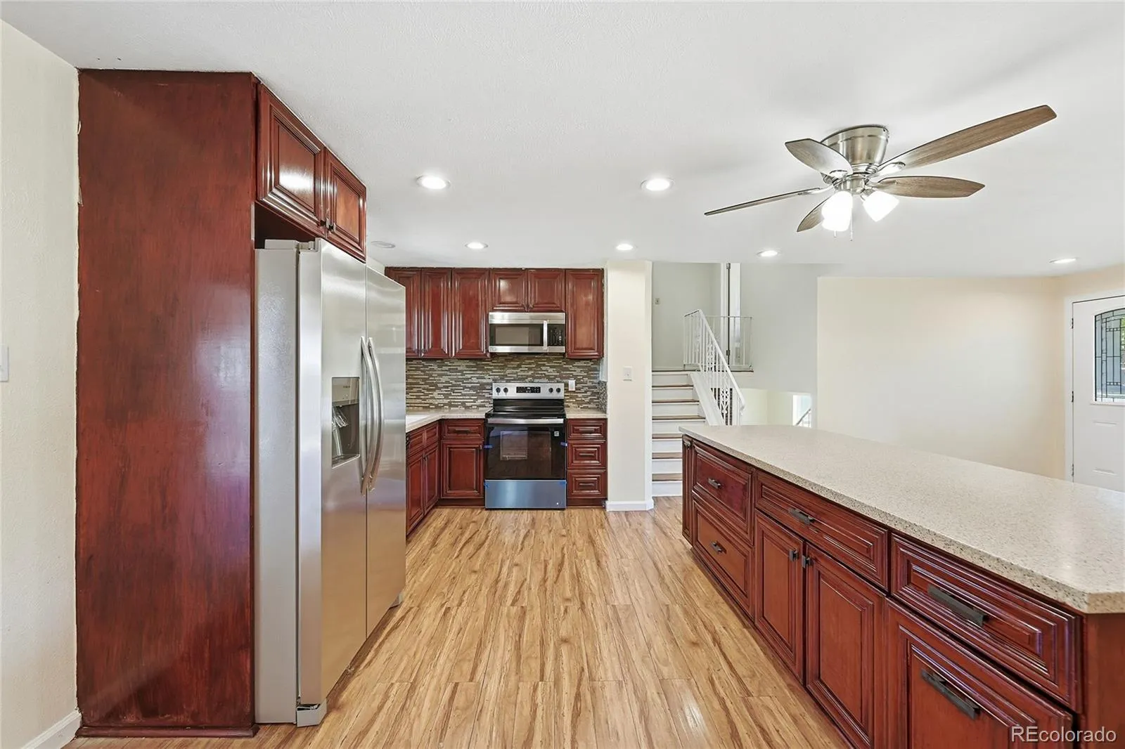 994 S Victor Way Aurora CO 80012 MLS #REC2421588 04172026140945 1600 7