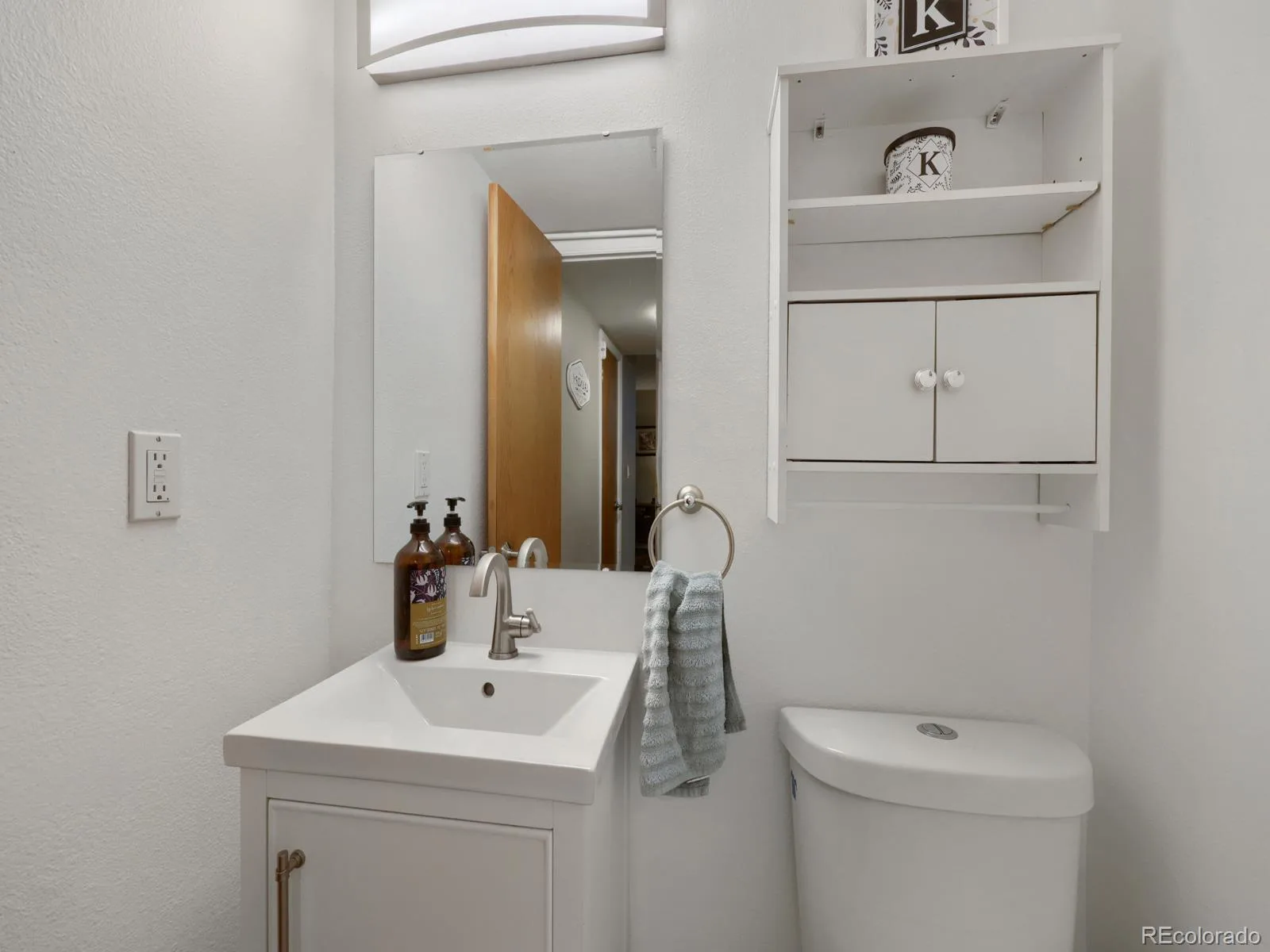 9093 W Warren Drive Lakewood CO 80227 | MLS #REC2426460 08282026105521 1600 23