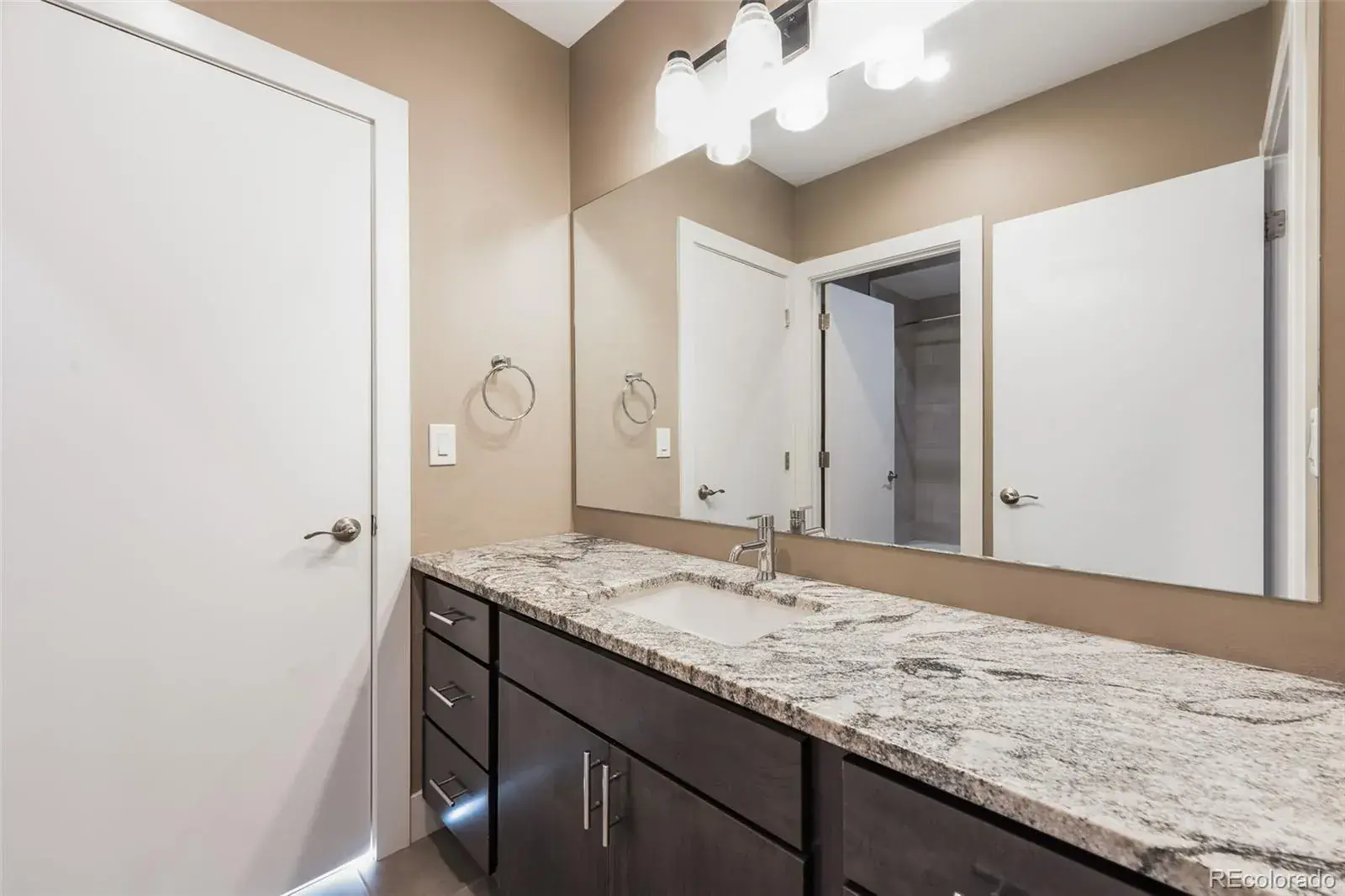 3880 Sheridan Boulevard Denver CO 80212 MLS #REC2427459 02062026211658 1600 28