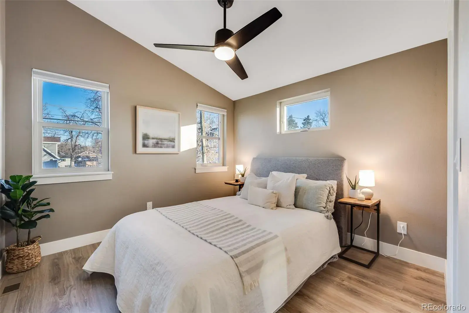 3880 Sheridan Boulevard Denver CO 80212 MLS #REC2427459 02062026211658 1600 37