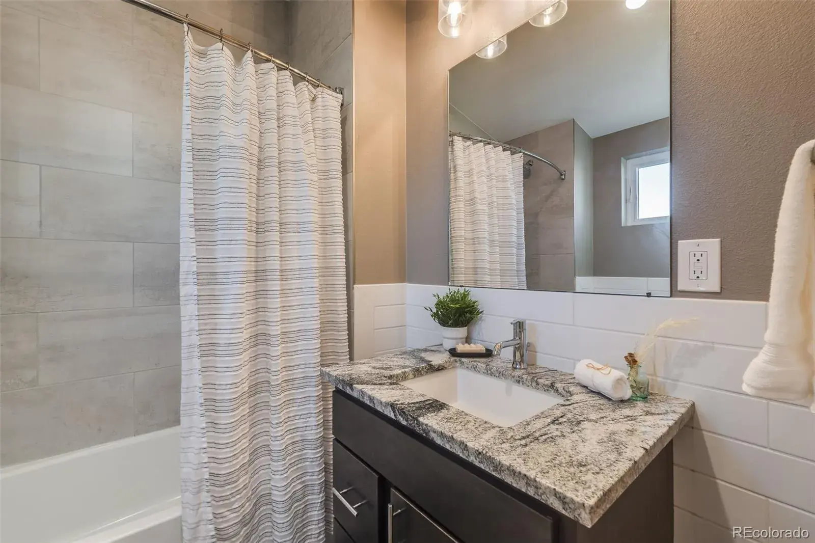 3880 Sheridan Boulevard Denver CO 80212 MLS #REC2427459 02062026211658 1600 38