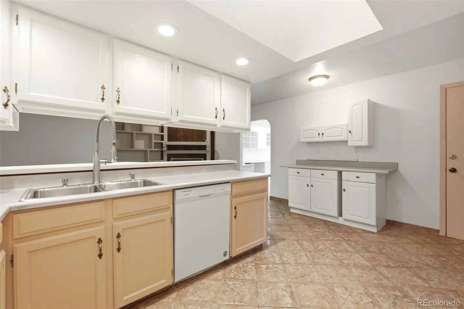 61 Scott S Drive Broomfield CO 80020 MLS #REC2431298 05102026023239 1600 13