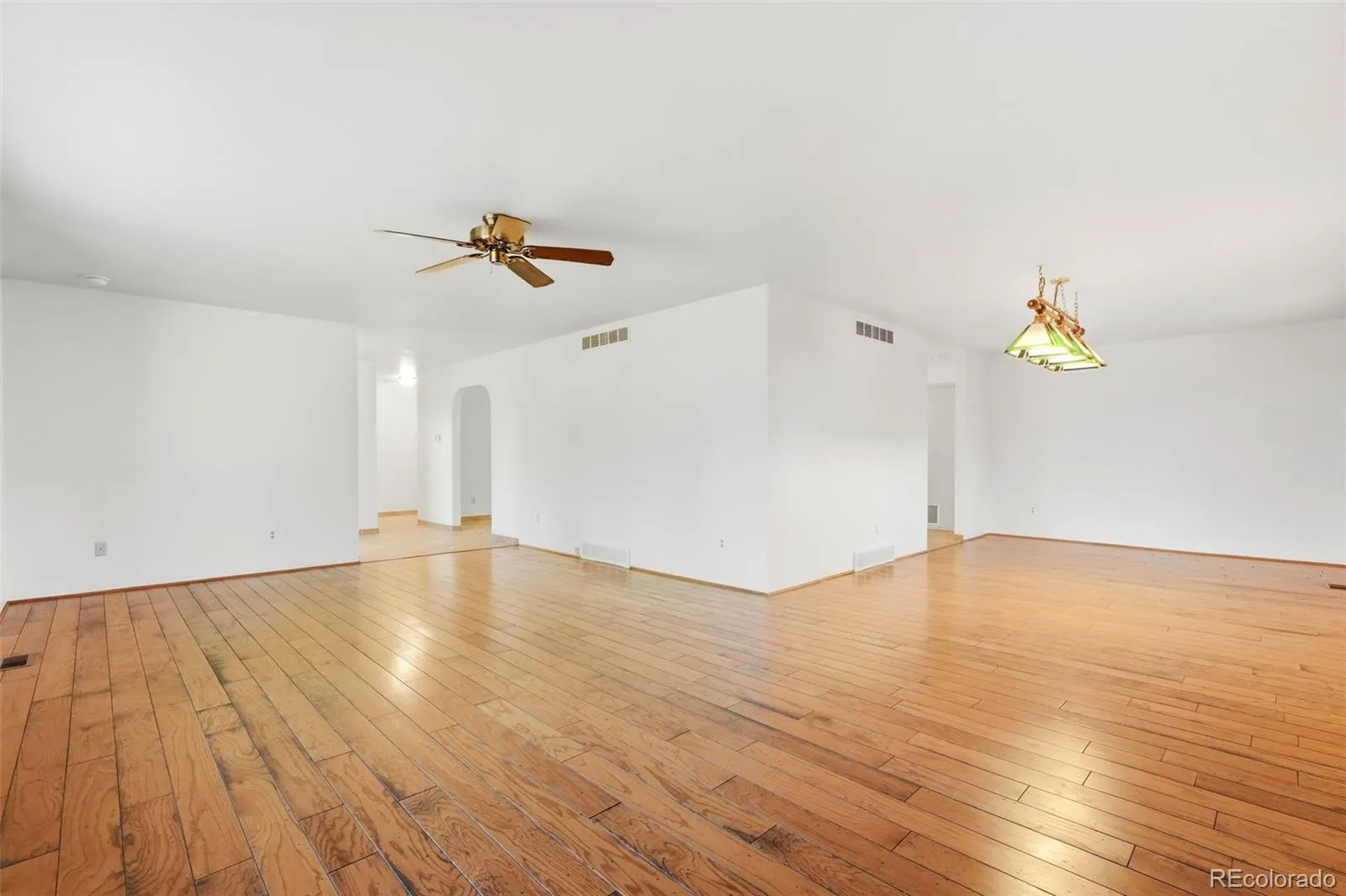 61 Scott S Drive Broomfield CO 80020 MLS #REC2431298 05102026023239 1600 7
