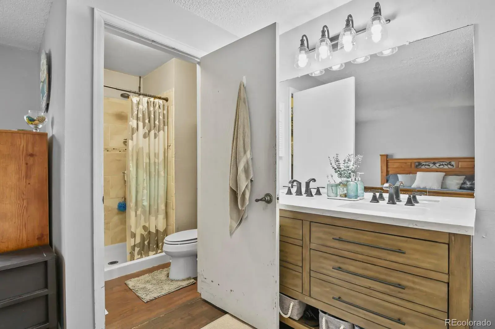 03042026041701 1600 18