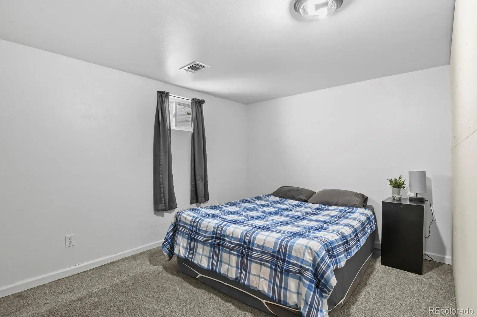 03042026041701 1600 25