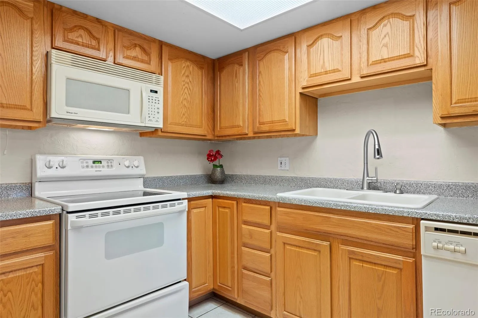 13992 E Marina Drive #407 Aurora CO 80014 MLS #REC2438388 05052026223931 1600 7
